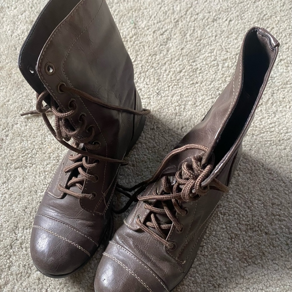 Brown Lace-Up Women's Boots